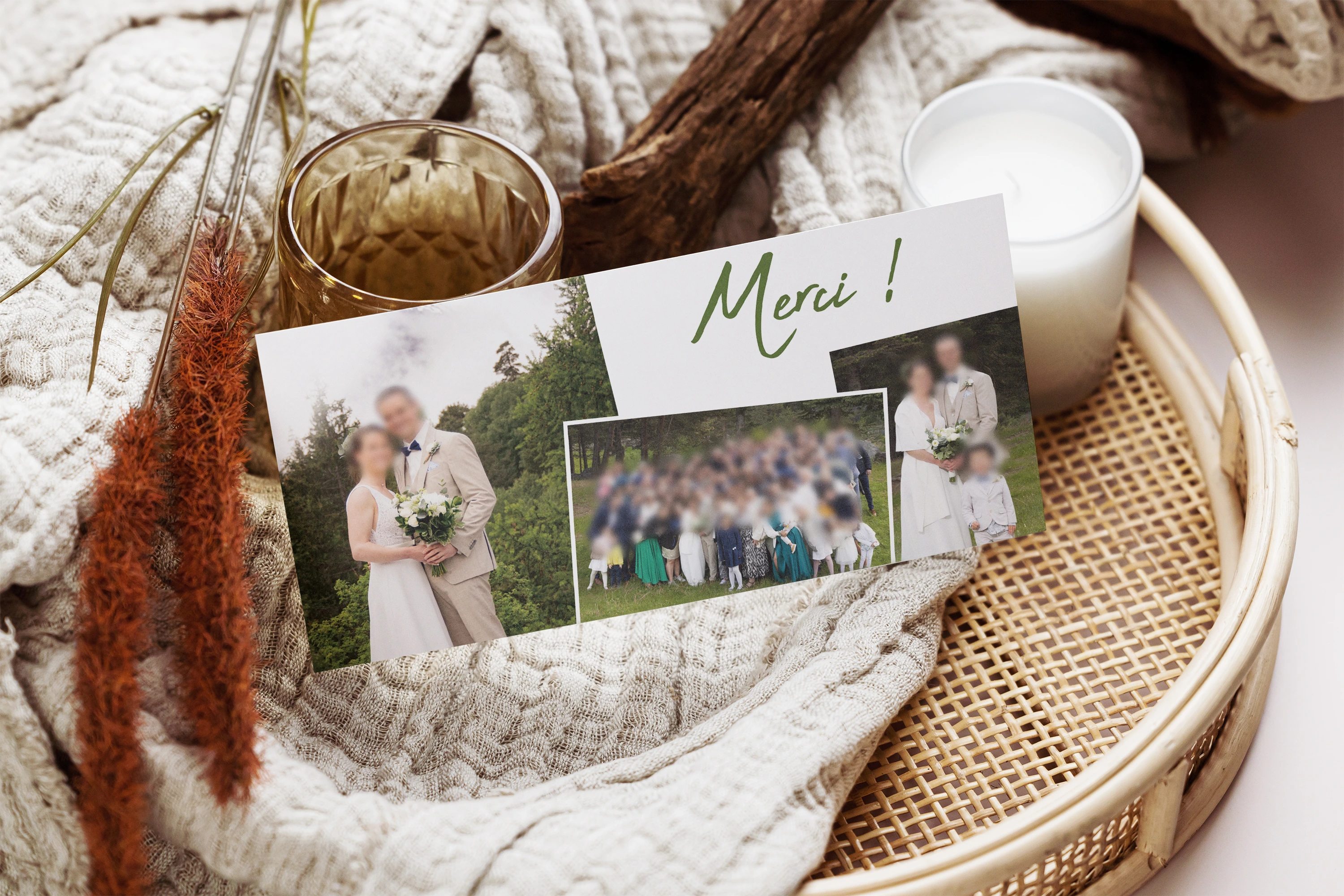 Carte de remerciement mariage avec feuille de bambou et paysage montagneux.